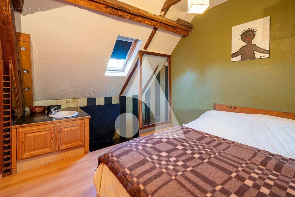 Maison à ANGLARS-SAINT-FELIX