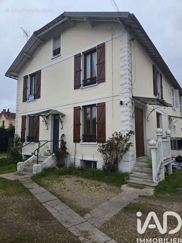 Photo 8 - Appartement à LES MUREAUX