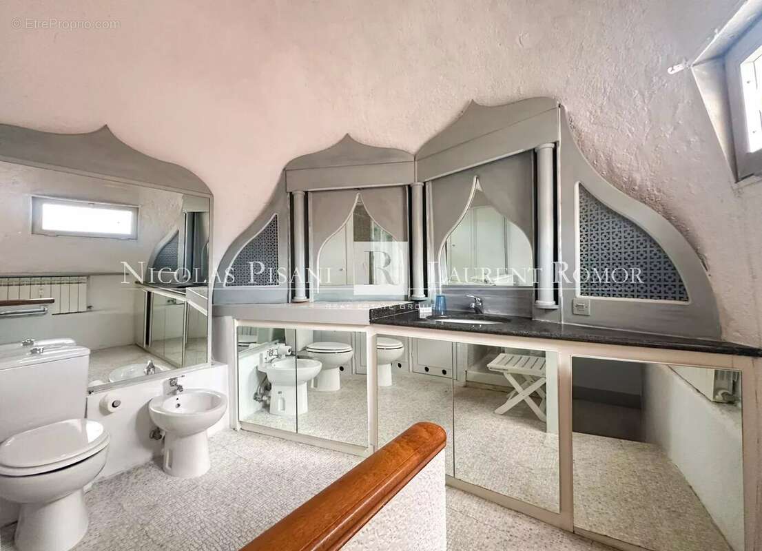 Appartement à ROQUEBRUNE-CAP-MARTIN