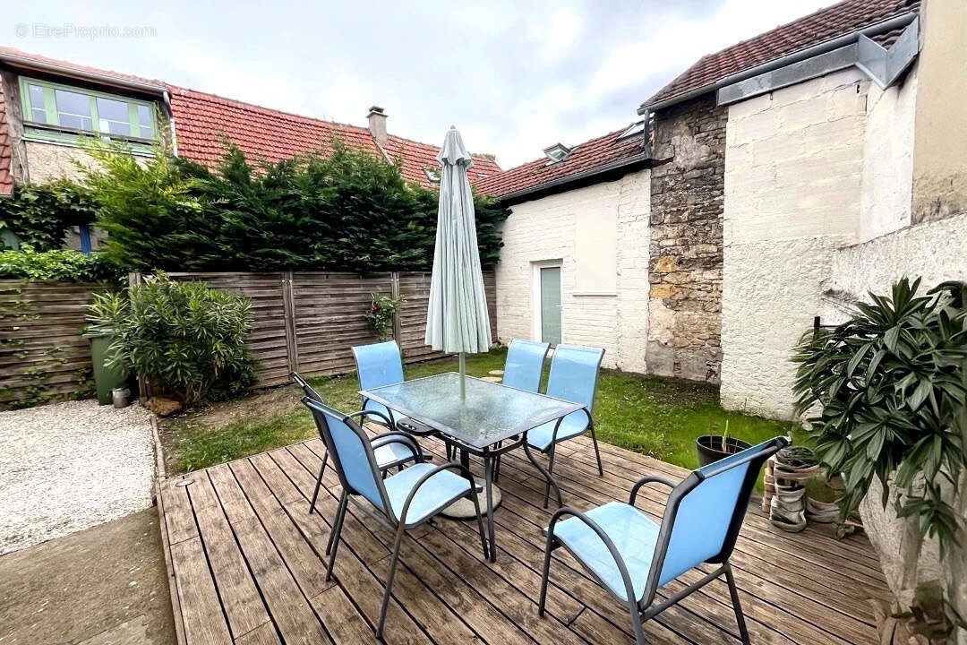 Maison à BENNECOURT