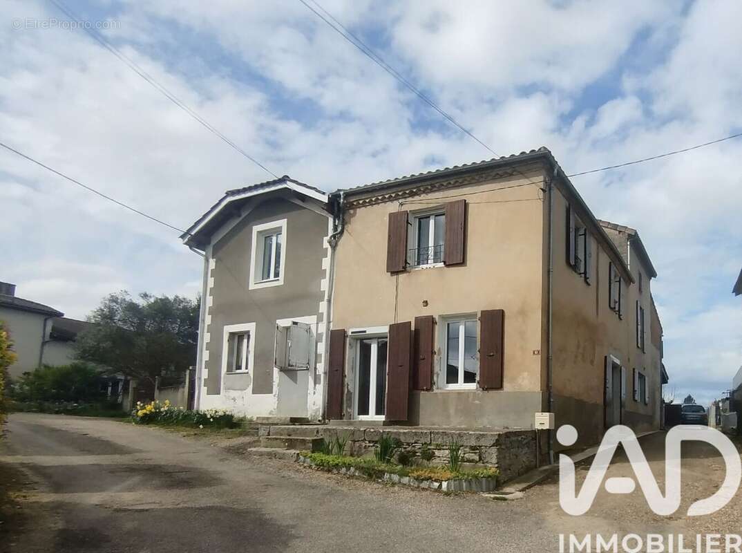 Maison 144 m² à Calonges  - photo 2