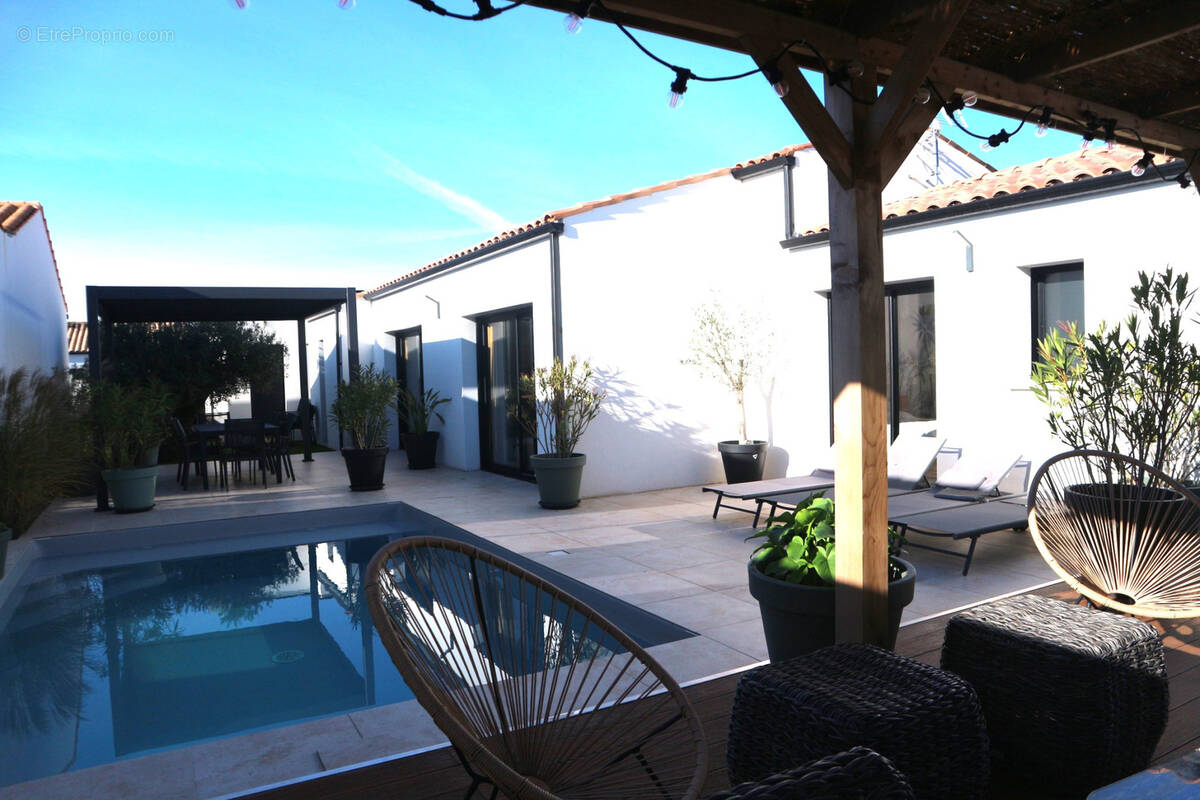 Maison à SAINT-SAUVEUR-D&#039;AUNIS