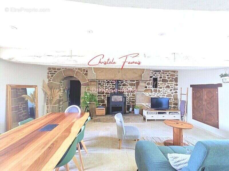 Maison 155 m² à Louvigne-Du-Desert  - photo 3