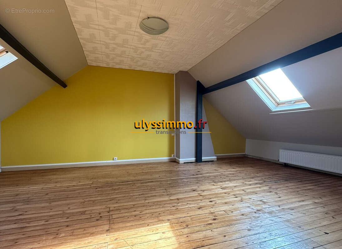 chambre 2 étage - Maison à CAIX