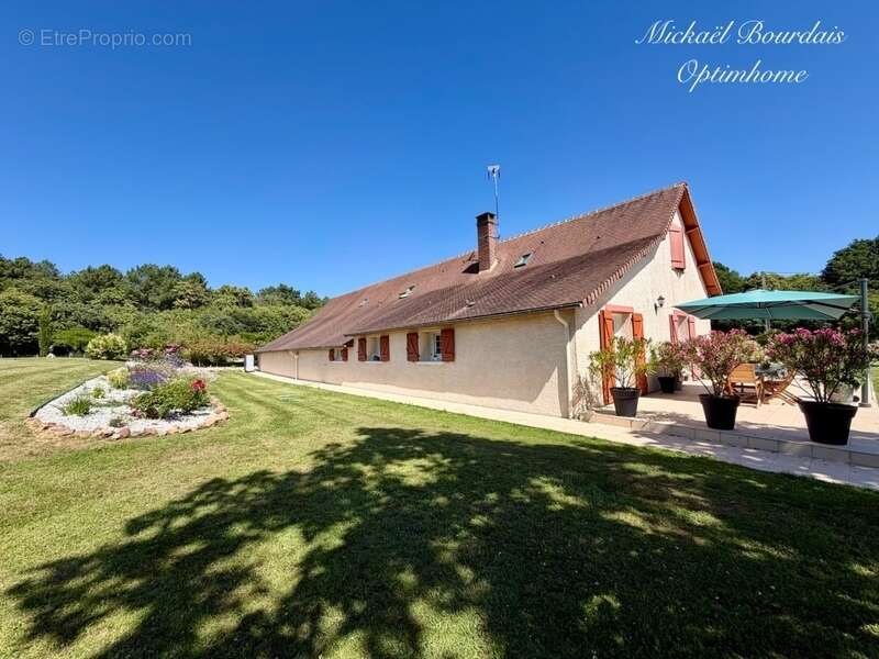 Maison de caractère 230 m2 avec 7 hectares de prairie – Vie de plain-pied – Secteur Oizé - photo 5