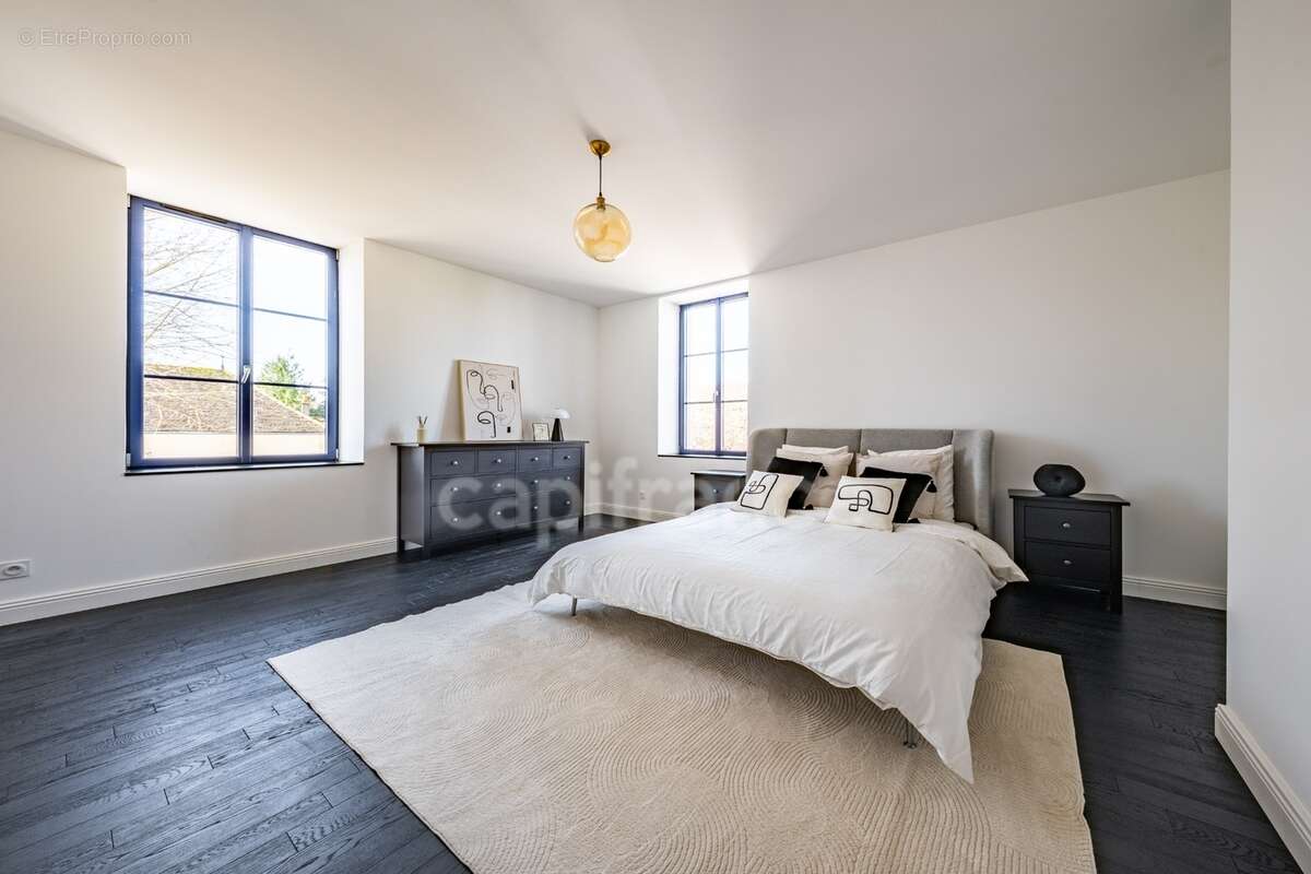 Propriété à vendre composée d'une demeure de Maitre et une deuxième maison avec piscine et jardin - photo 20