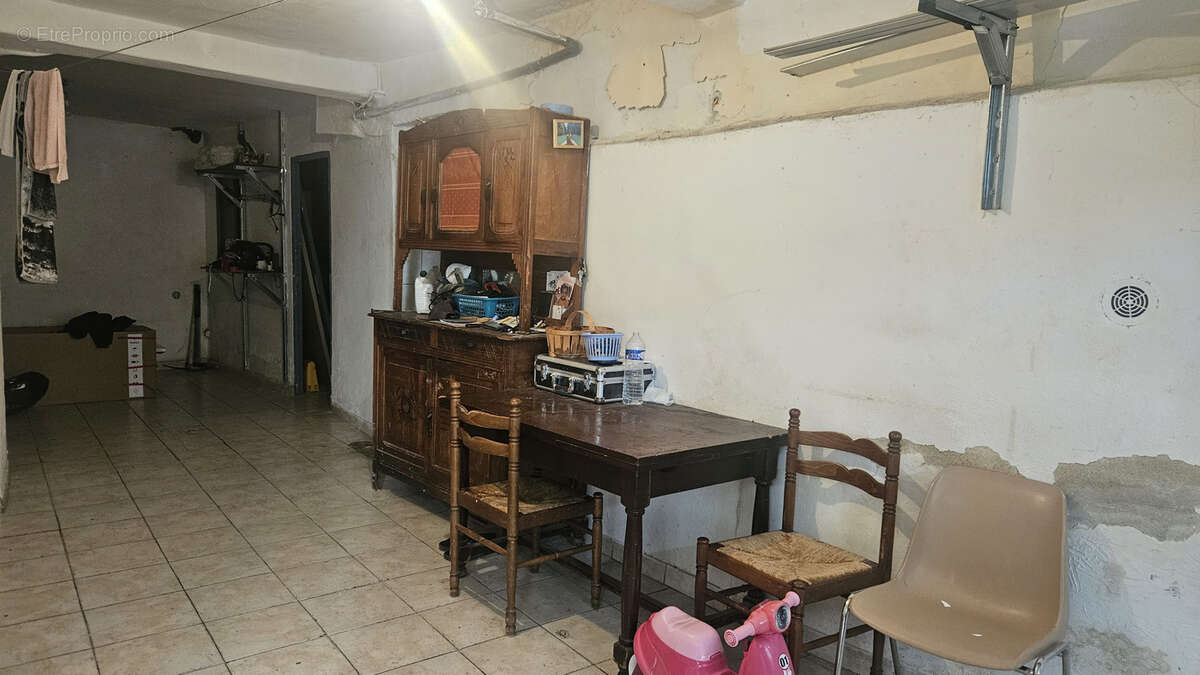 Parking à MORMOIRON