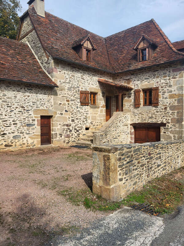 Maison à LACAPELLE-MARIVAL