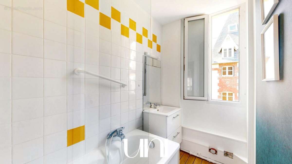 Commerce à HOULGATE