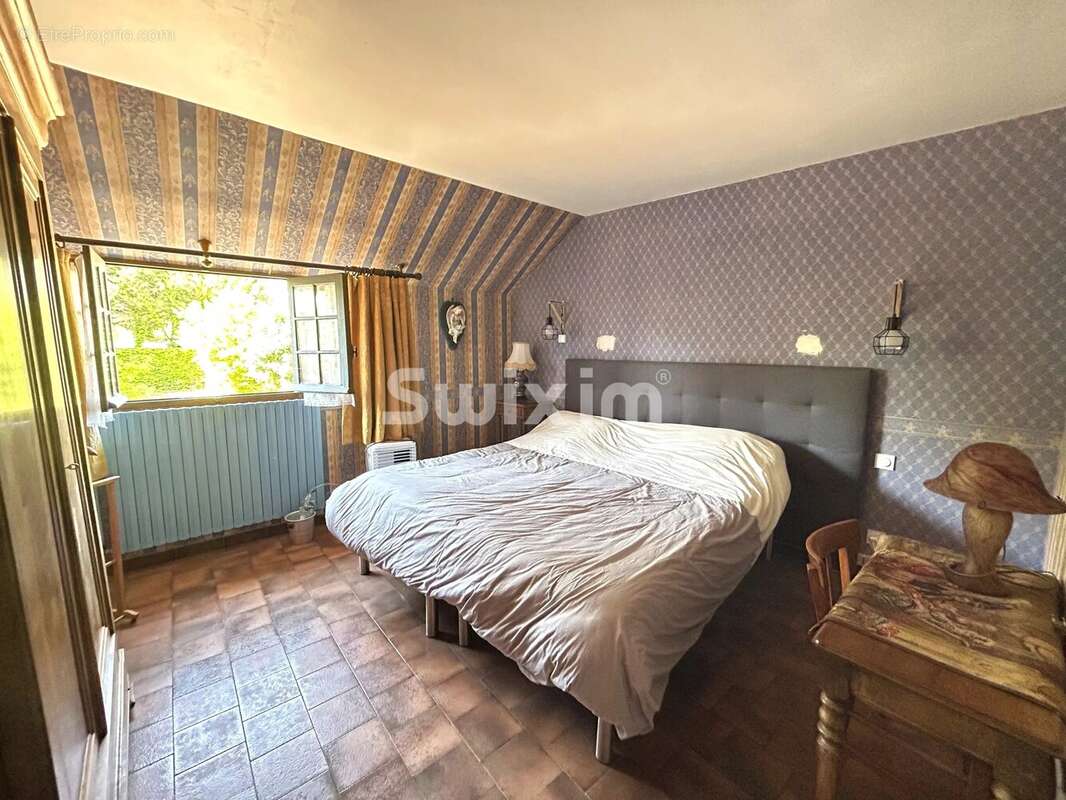 Maison à JOUX-LA-VILLE