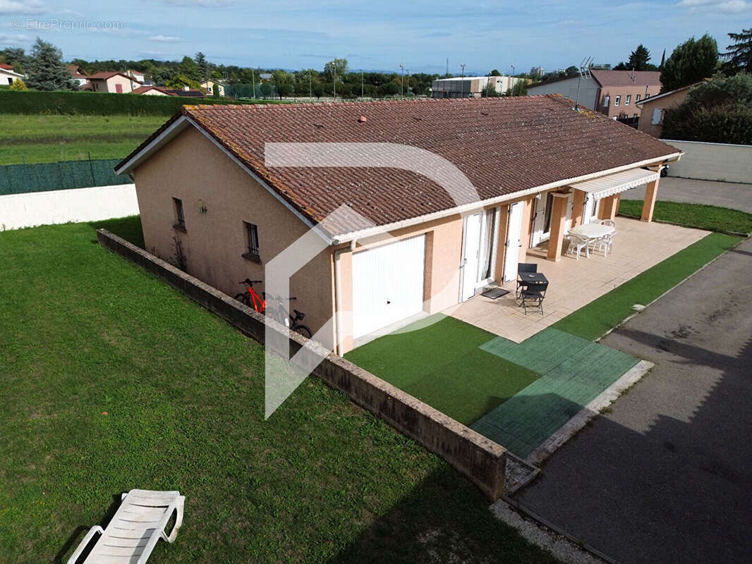 Maison à DAGNEUX