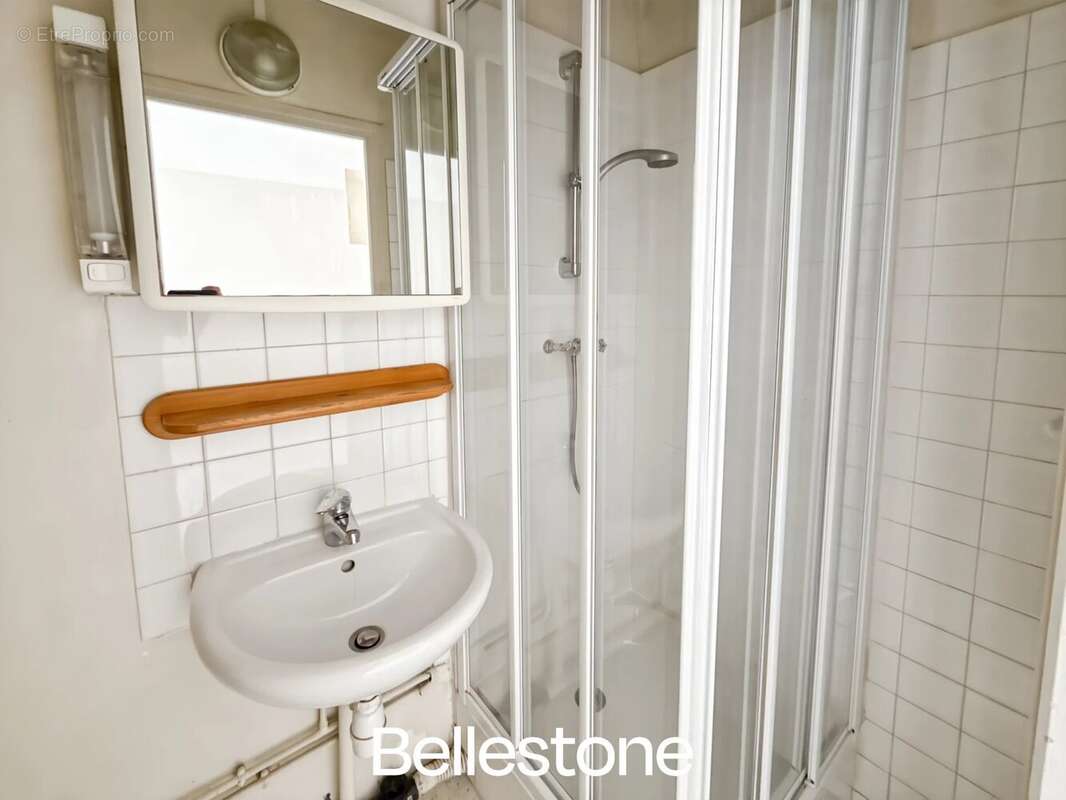 Appartement à PARIS-10E