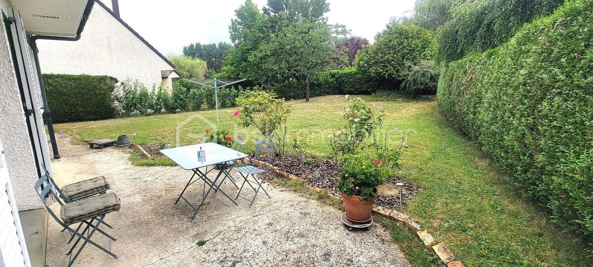 Maison à LES ESSARTS-LE-ROI