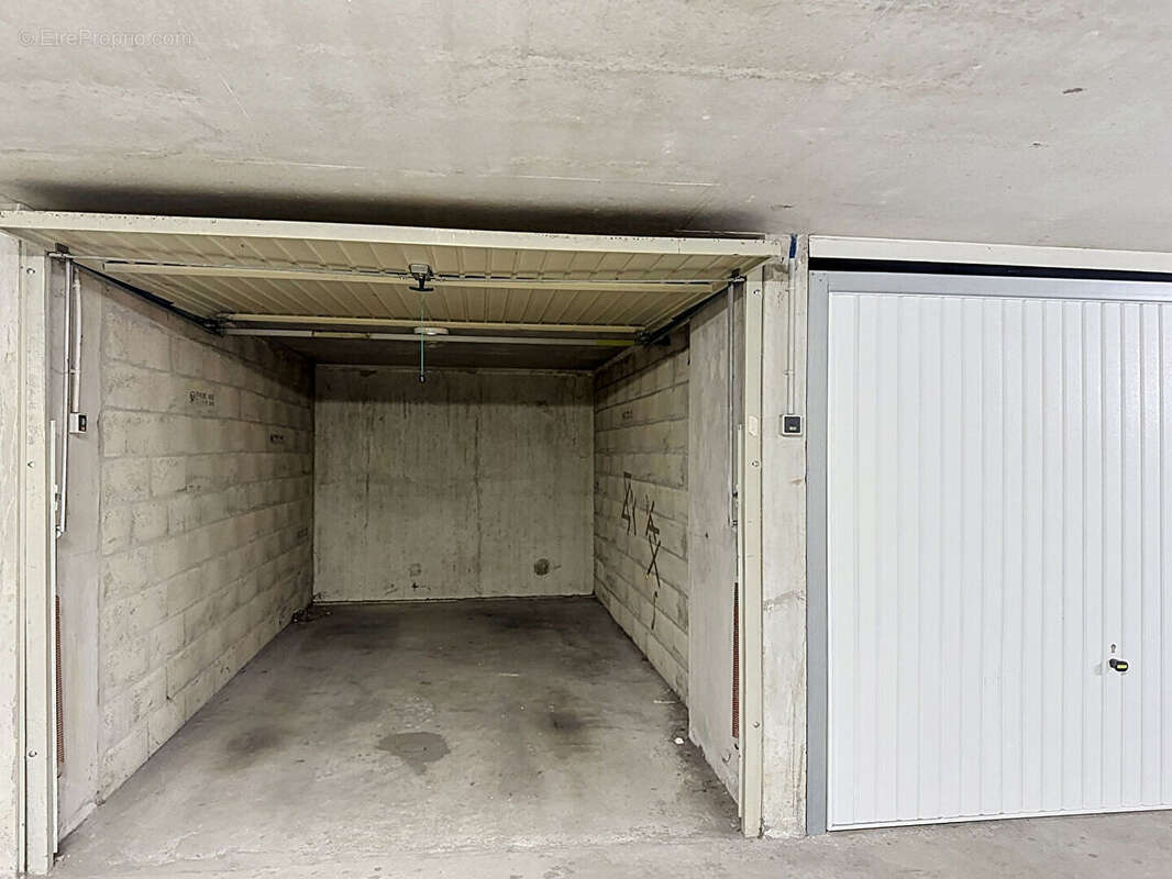 Grand t2 - dernier etage - terrasse - garage - cave - photo 10