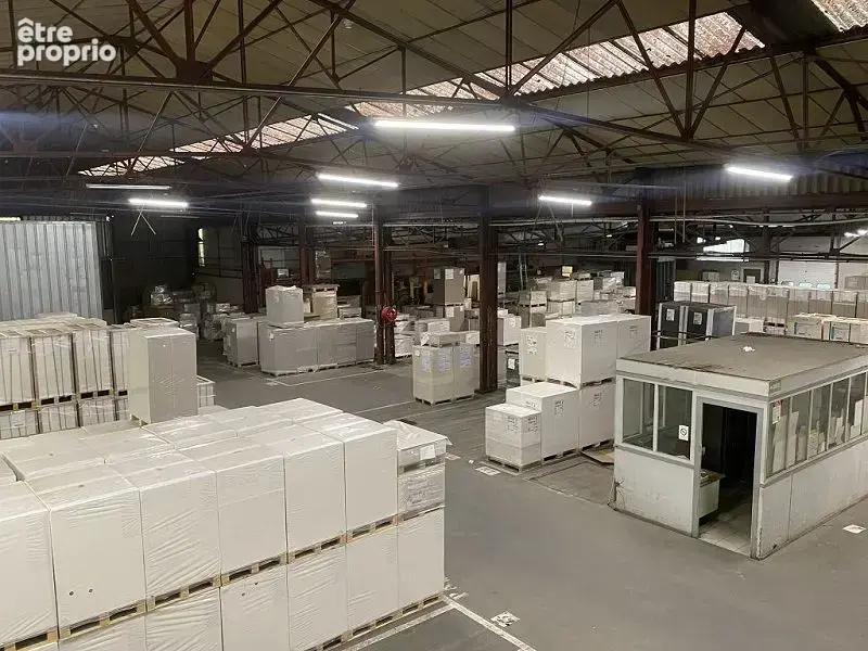 Commerce 5500 m² à Montbrison  - photo 6