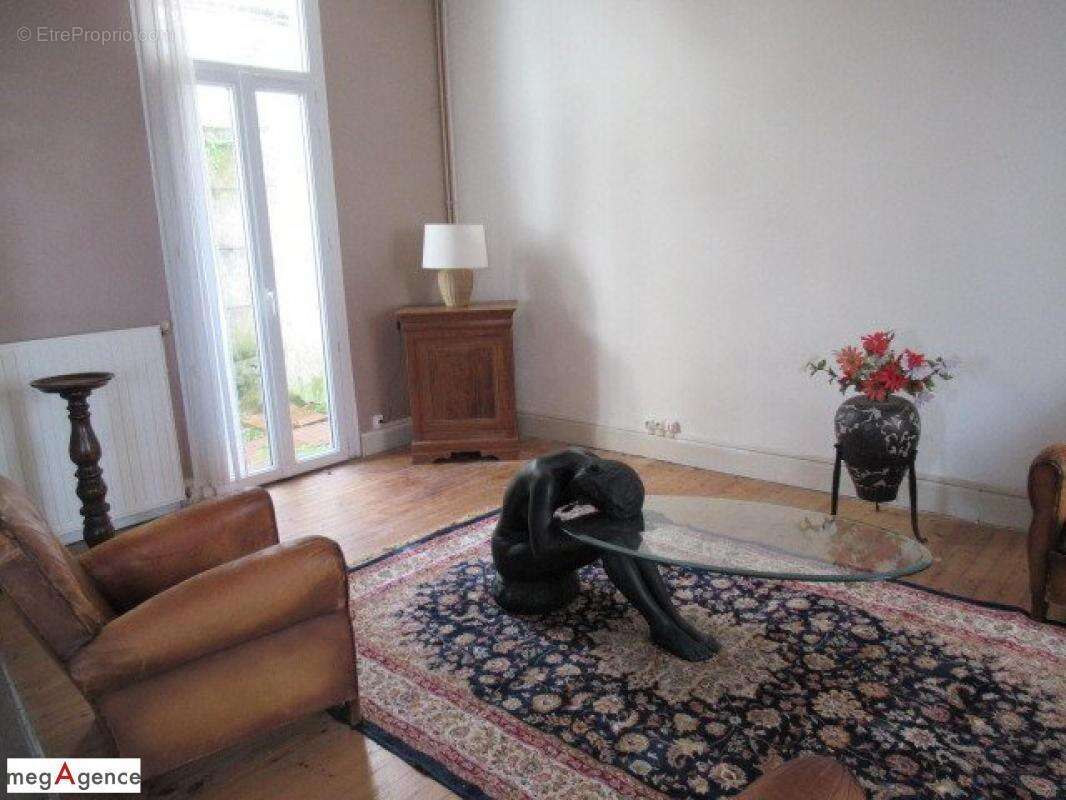 Maison à SAINT-YORRE