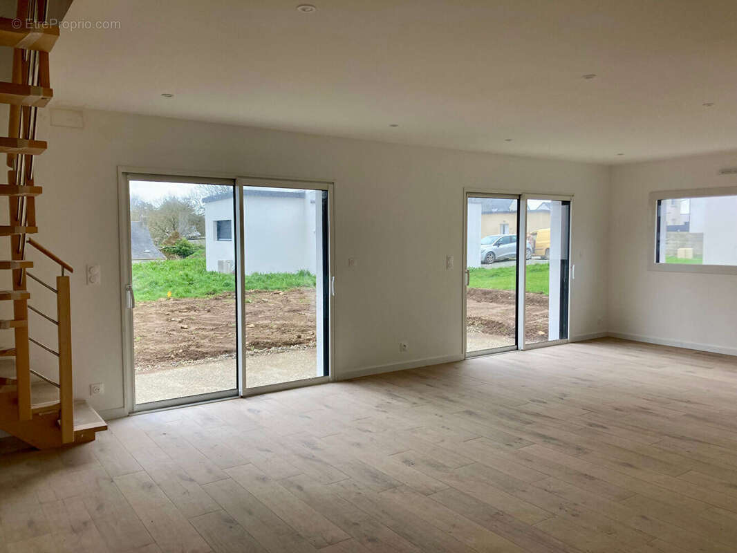 Maison à PLONEOUR-LANVERN