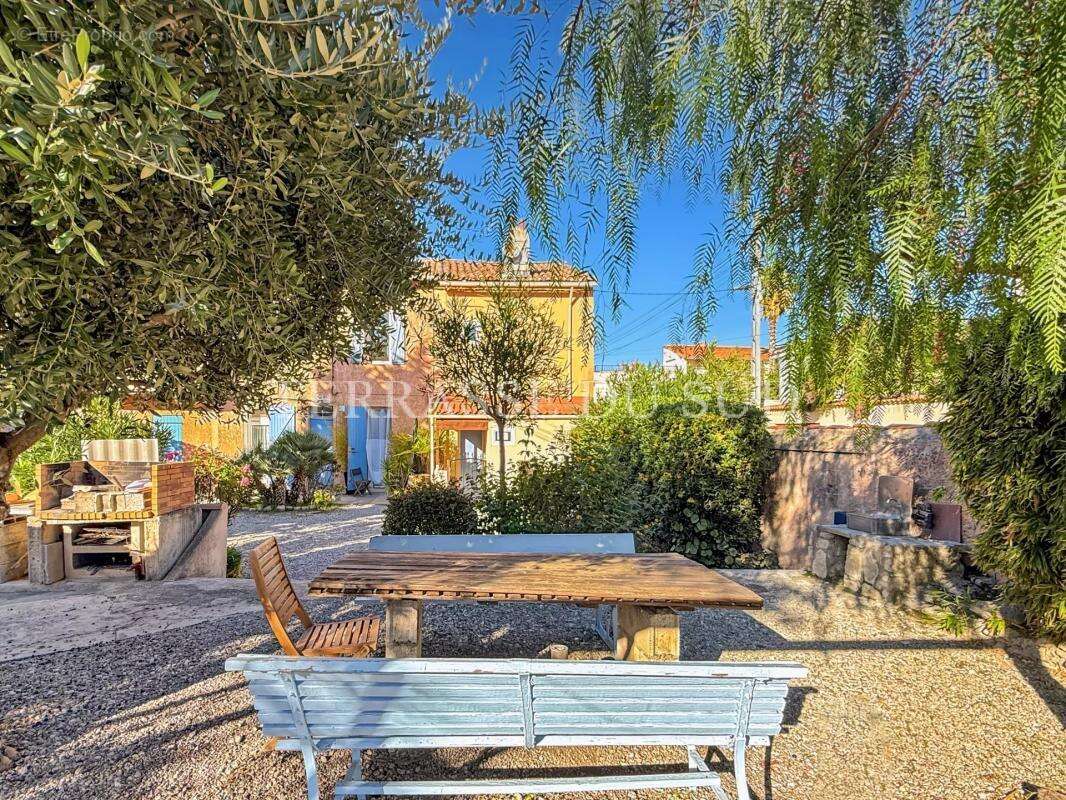 Appartement à MARSEILLE-12E