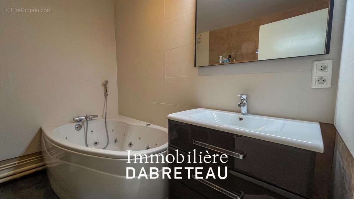 Appartement à LYON-4E