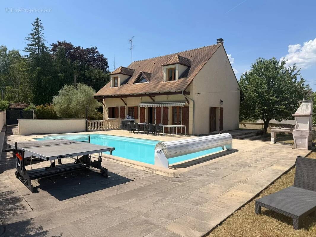Maison à TREUZY-LEVELAY