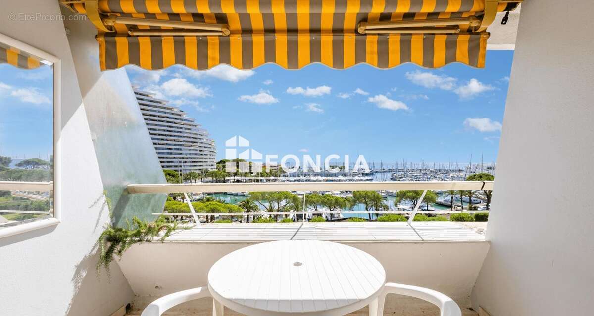 Appartement à VILLENEUVE-LOUBET