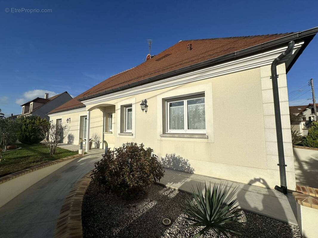 Maison à BALLANCOURT-SUR-ESSONNE