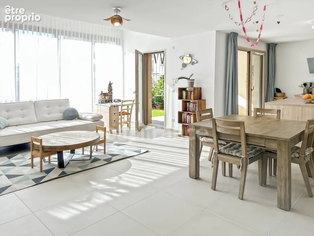 Maison à vendre 5 pièces FERNEY VOLTAIRE (01) - photo 6