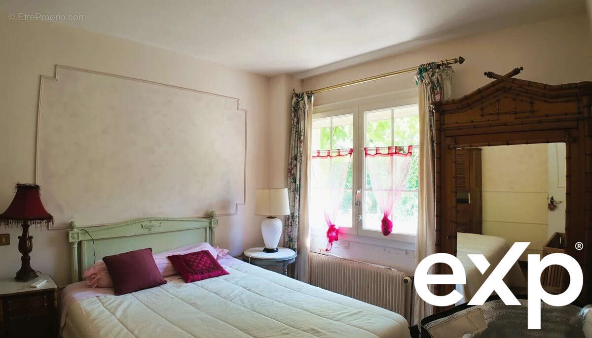 Maison à CLAIREFONTAINE-EN-YVELINES