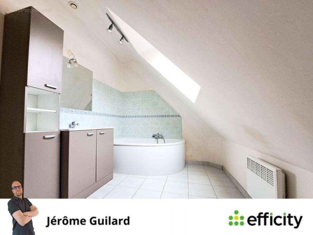 Maison à LA BOUEXIERE