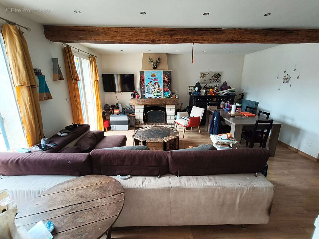 Maison à JAUX