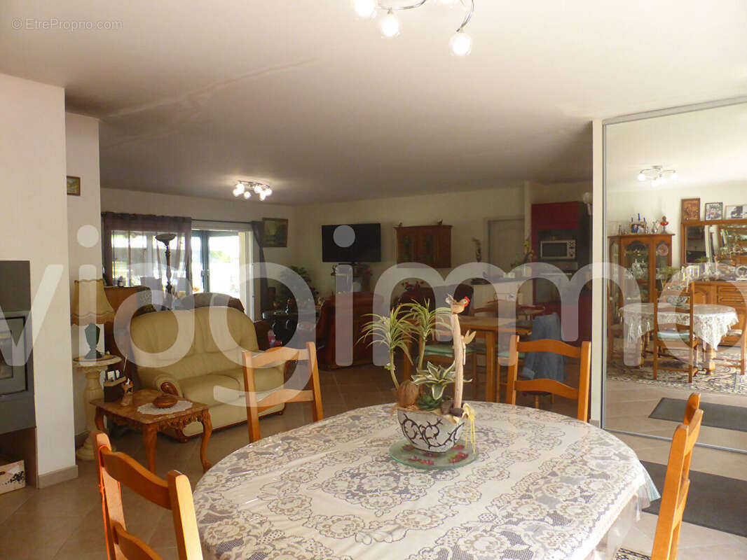 Maison à LE GIROUARD