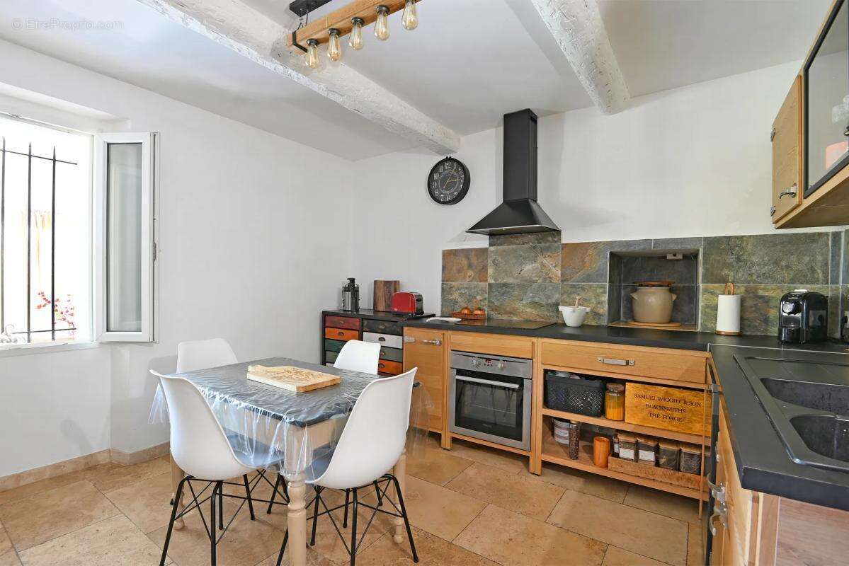 Maison de 5 pièces de 162 m² à Avignon - photo 5