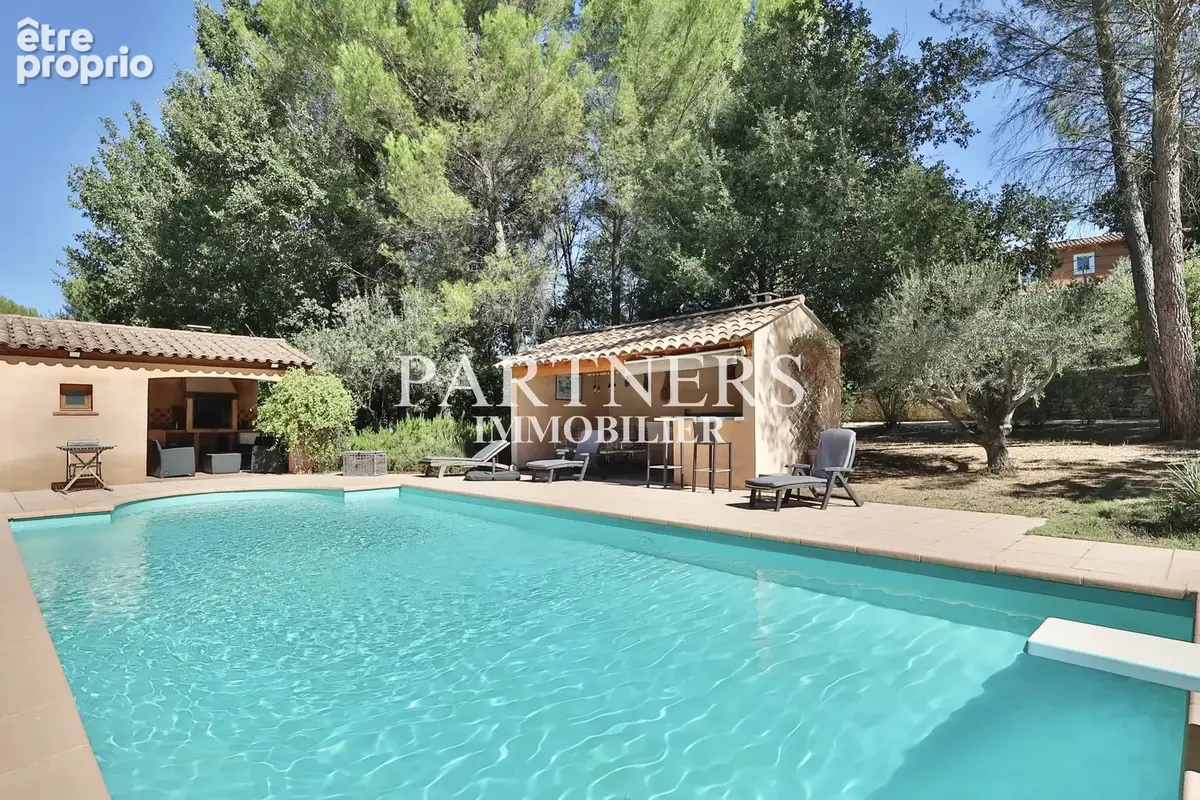 Maison 6 pièces 225 m² à vendre à Trets (13530) - photo 2