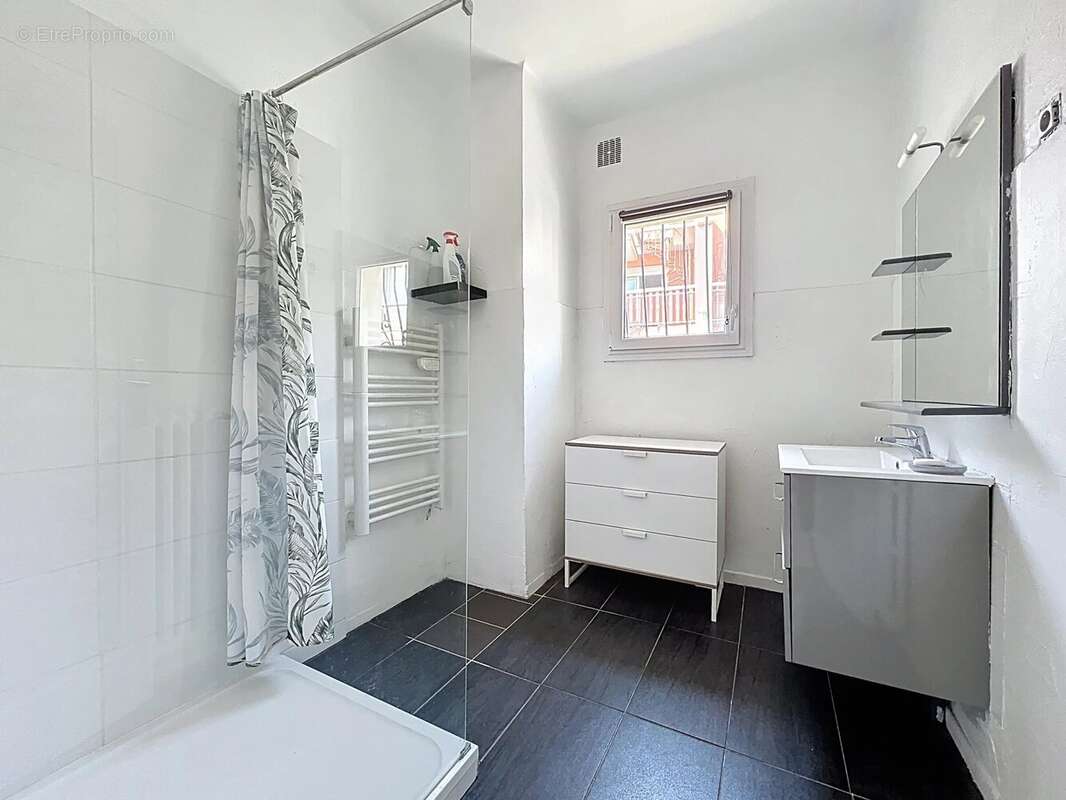 T3 82m² / Terrasse / Parkings - photo 5