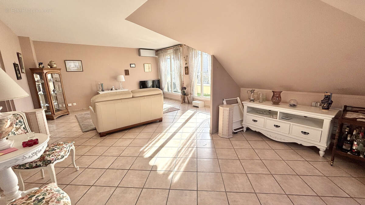 Appartement à SAINT-GRATIEN