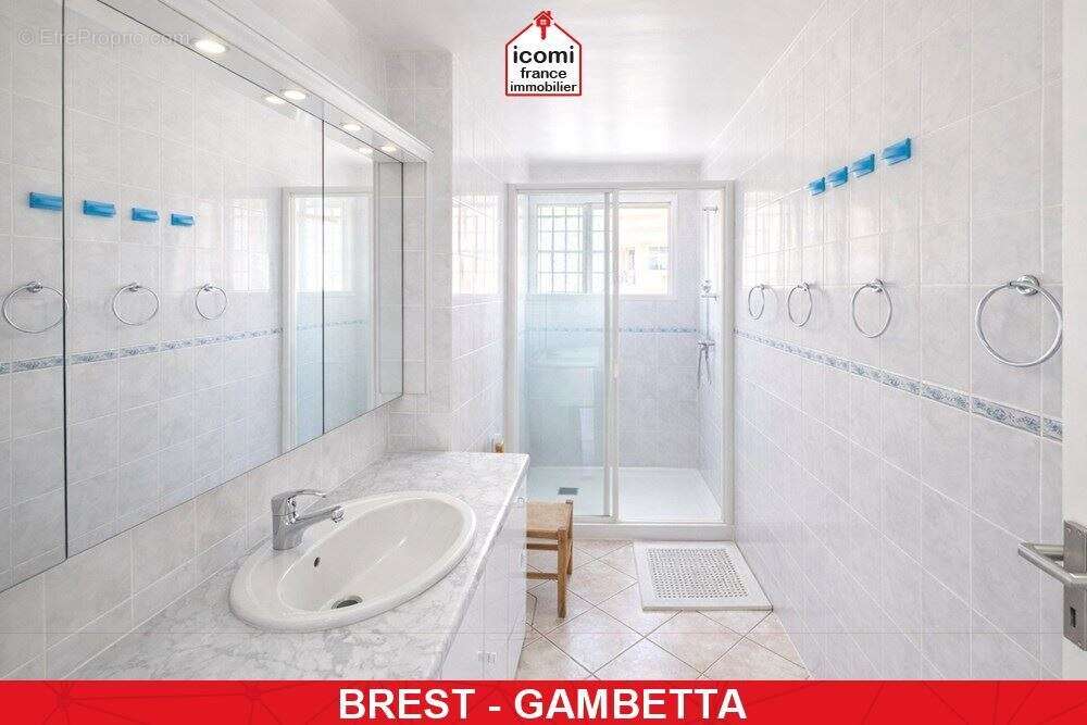 Finistere - brest (29200) - a vendre - appartement - t4 - 2 chambres - vue mer - dalle beton - ascenseur - proche gare - dpe d - - photo 5