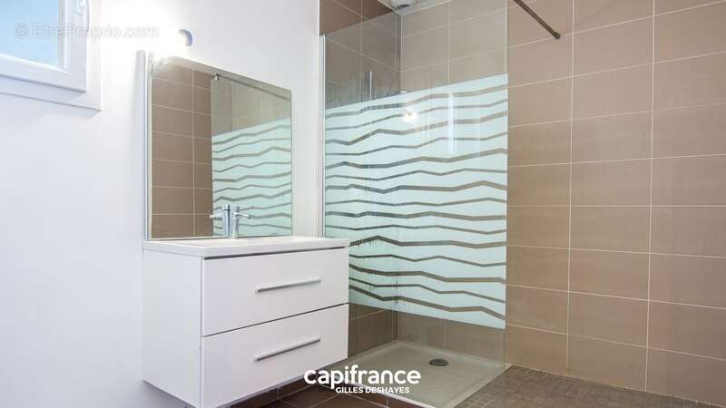 Maison à JASSANS-RIOTTIER