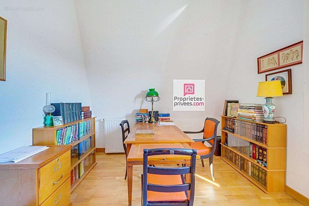 Dept 33 - Mérignac Hyper Centre - Appartement Duplex T4 de 101m2 - Loggia de 10m2 et parking Double en sous sol - photo 10