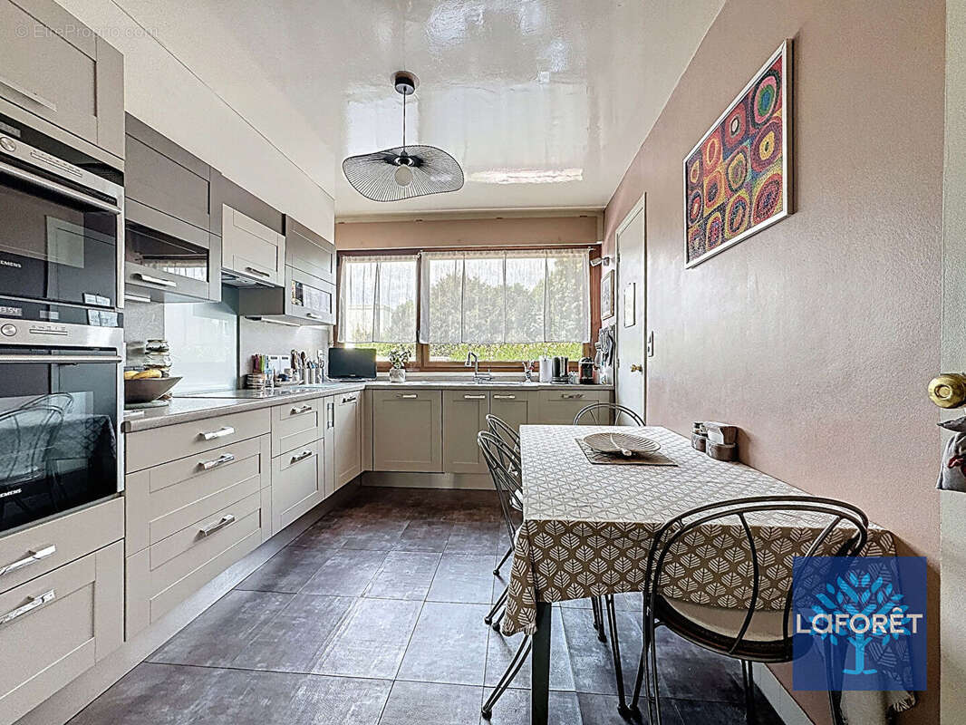 Appartement à CHILLY-MAZARIN