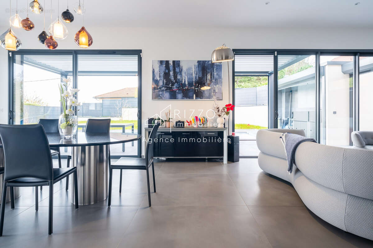 COUP DE COEUR THOIRY - Villa lumineuse avec vue Mont Blanc - photo 6