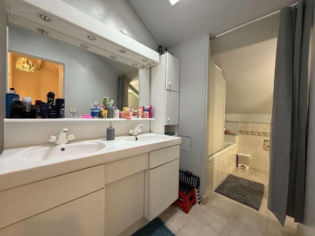 Maison à SURVILLIERS