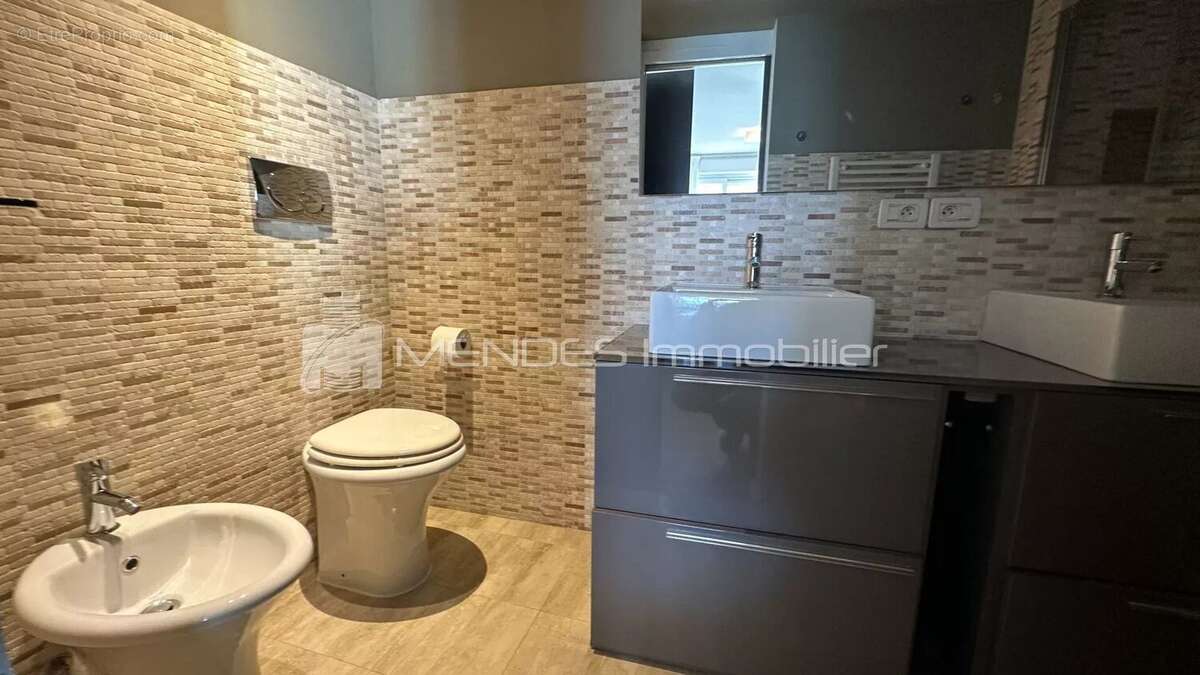 Appartement à ROQUEBRUNE-CAP-MARTIN
