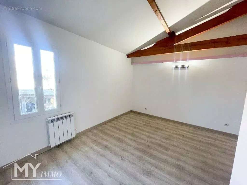 Villefranche de lonchat : maison de ville louée - photo 6