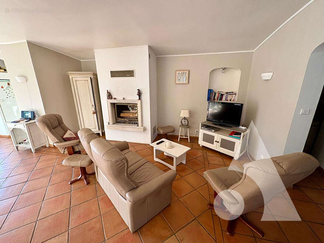 Maison à LORGUES