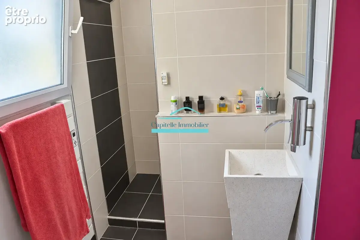 Mireval - Villa de plain pied T5 de 148 m2 terrain 600 m2 piscine - photo 8