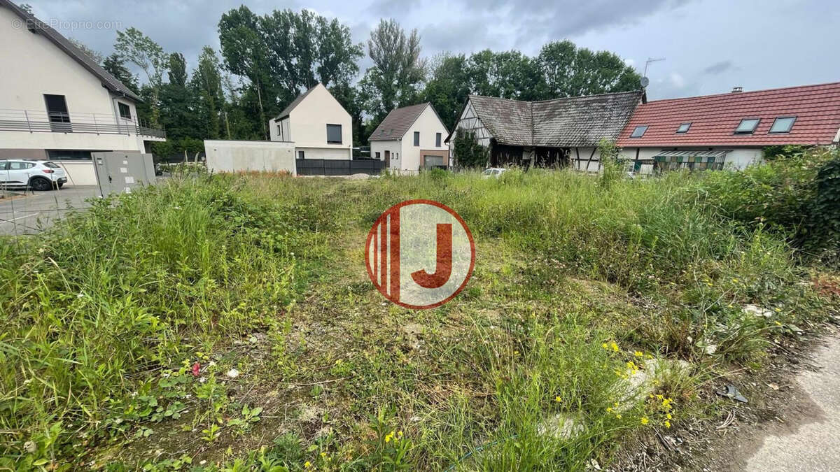 À vendre   Terrain viabilisé de 5,25 ares à Dietwiller   Environnement calme et recherché - photo 2