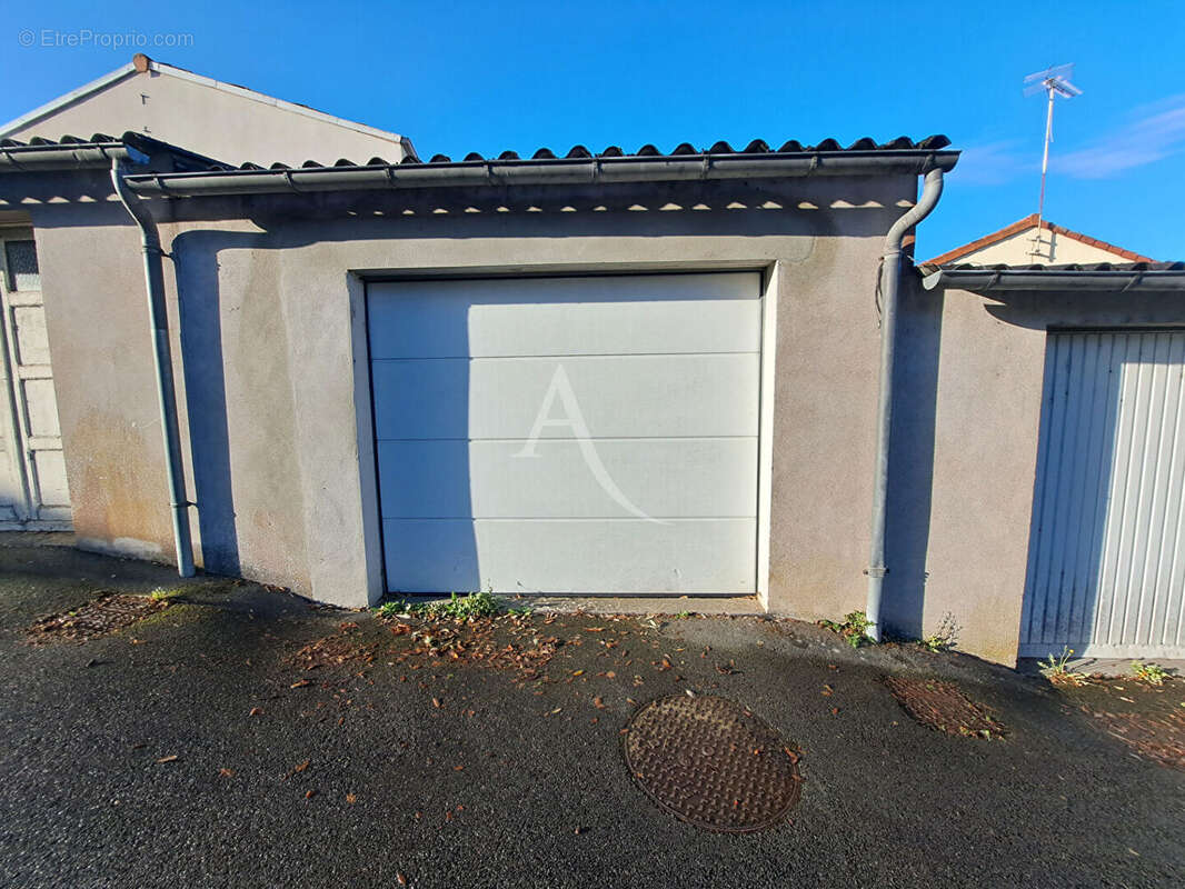 Maison à SAINT-LAURENT-SUR-SEVRE