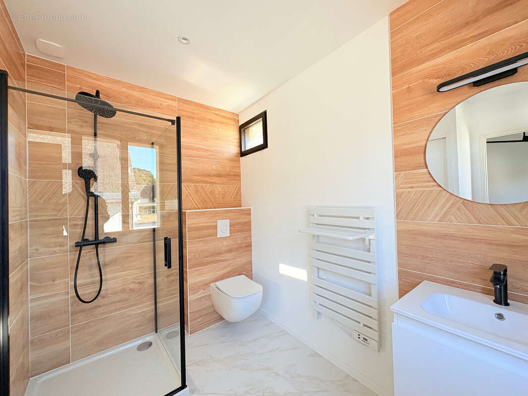 A VENDRE - Duplex d'exception   110 m2 habitables   Dernier étage   Amboise - photo 8