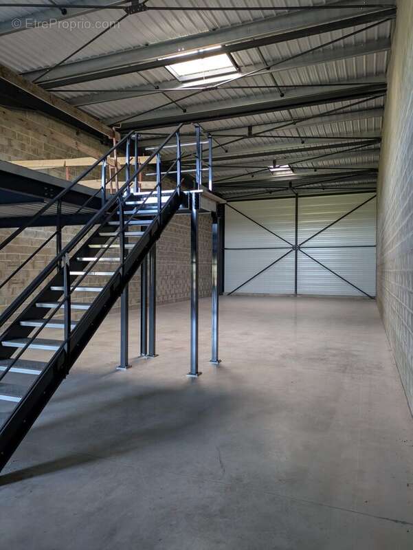 Commerce à BRETTEVILLE-SUR-ODON