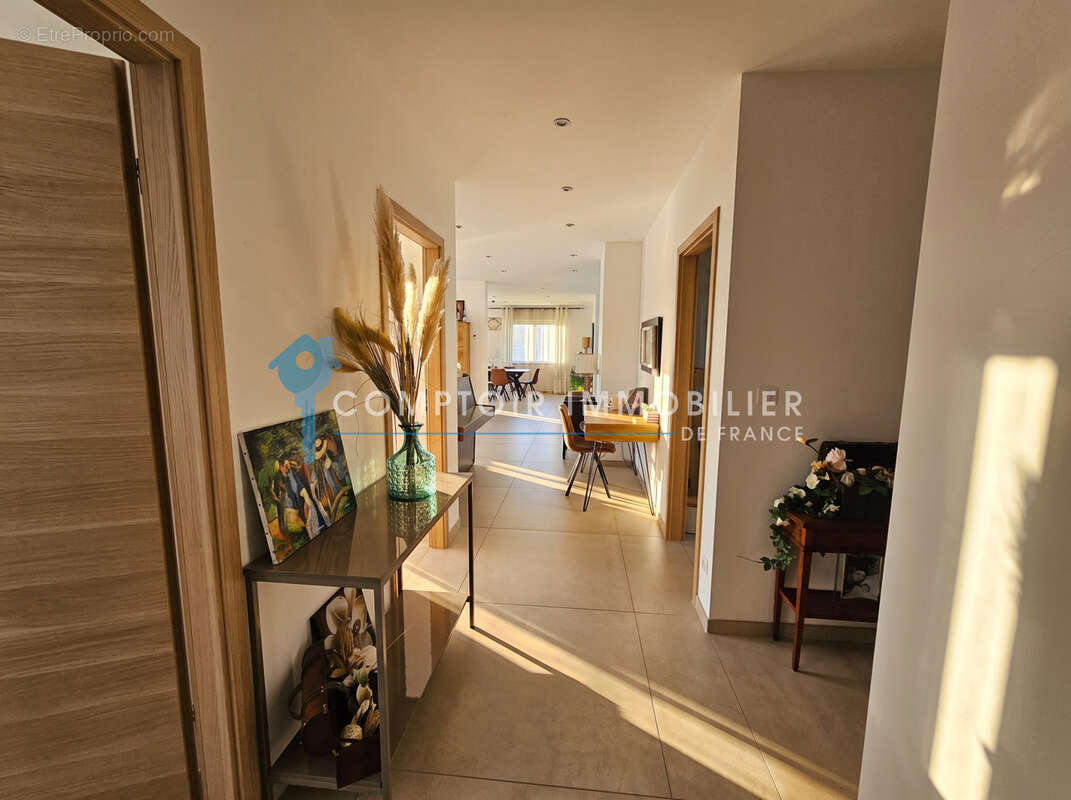 VILLA INDIVIDUELLE  terrasse piscine terrain clos. - photo 12